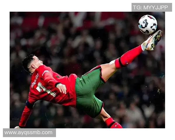 小孩哥究竟是哪个足球明星的昵称背后隐藏着怎样的故事与传奇